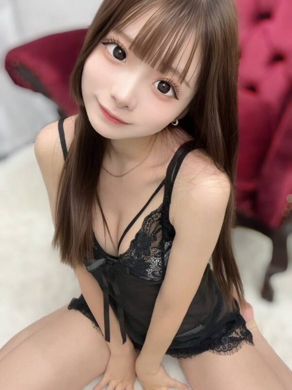 大阪梅田 メンズエステ【ムフフフットケアセンター】阪上もえ